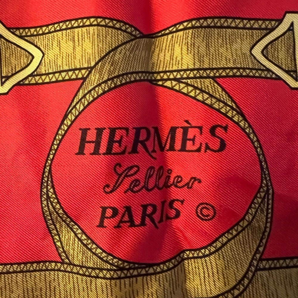 Hermès Esperon D’Or Red and Gold Silk Scarf - Picture 7 of 9